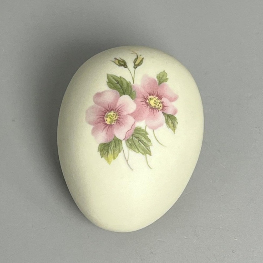 Vtg Hand‎ Painted Porcelain Floral Satin Matte Egg Pink Wild Rose Japan 2.25"
